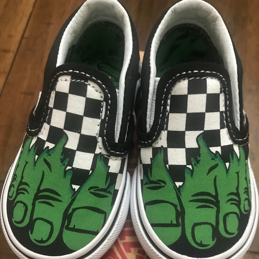 Marvel VANS Hulk size 4T